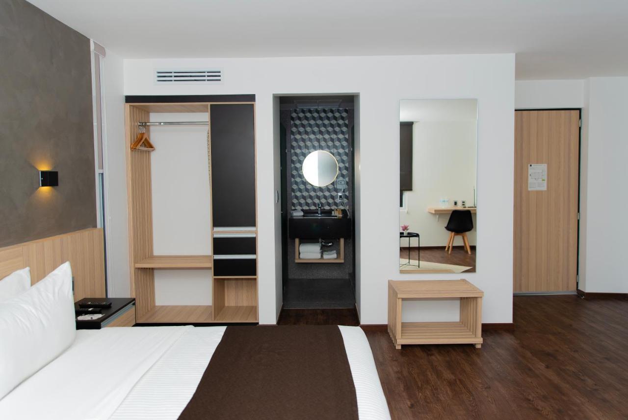 Fato Hotel Querétaro Exteriör bild